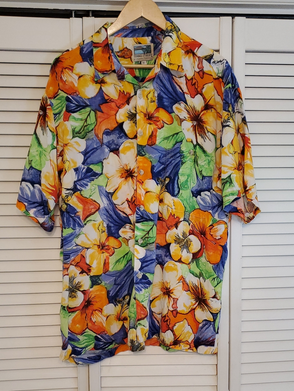 Cooke Street Men's Hawaiian Hibiscus Shirt, Size XL